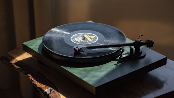 Pro-Ject Debut Carbon EVO lemezjátszü