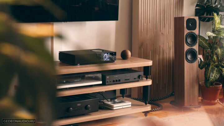 Neat Acoustics SX1 hangfal és Naim Uniti Nova erősítő