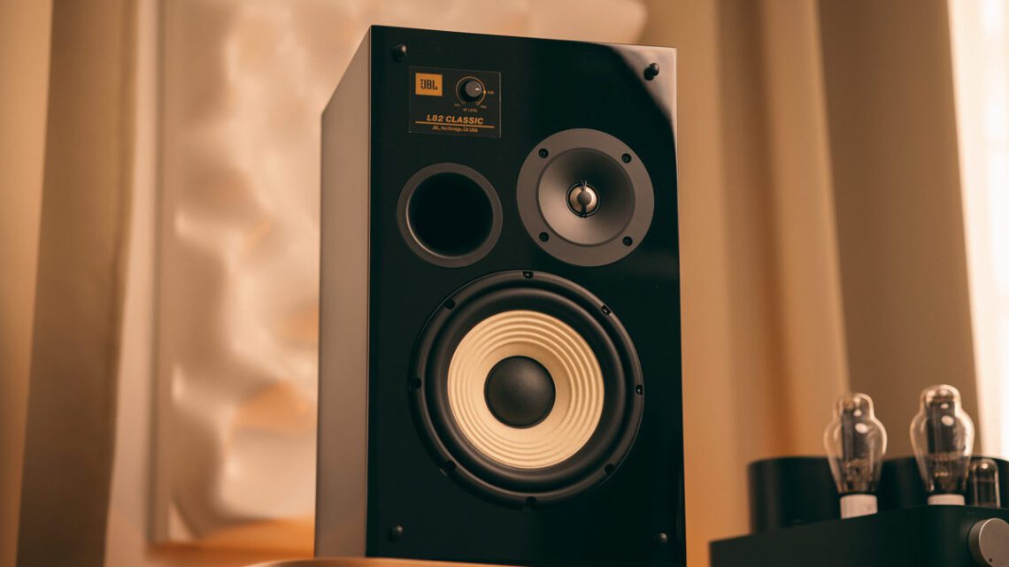JBL Synthesis L82 Classic Black Edition hangfal Gedeon Audio