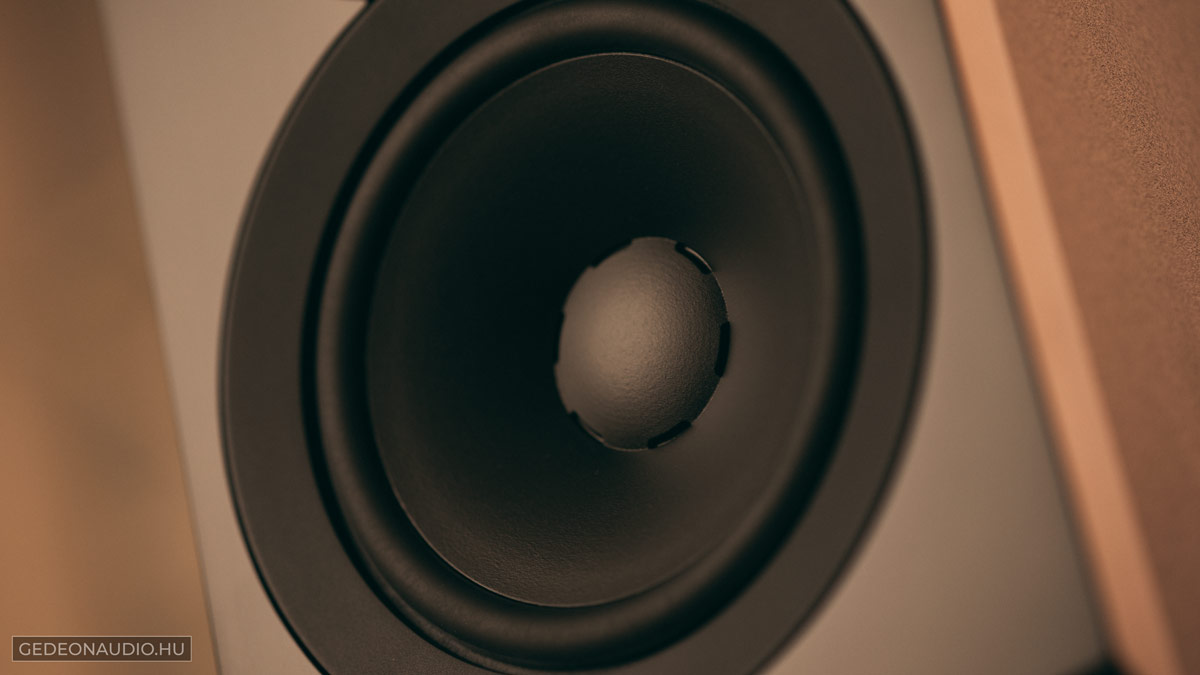 Dynaudio Emit 10 hangfal Gedeon Audio