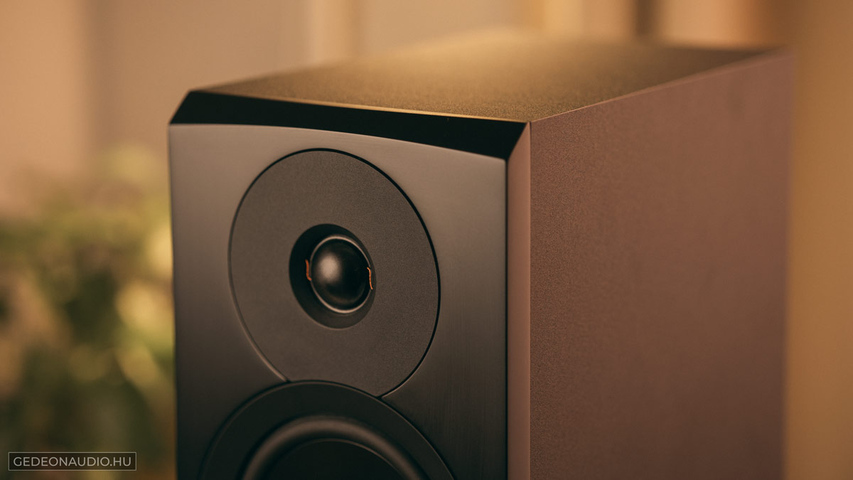 Dynaudio Emit 10 hangfal Gedeon Audio