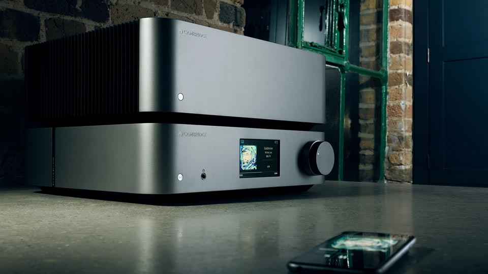 Cambridge Edge W végerősítő Gedeon Audio