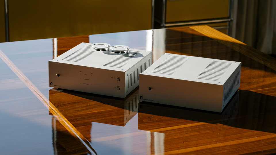 Pro-Ject Amp Box RS2 sztereó végerősítő Power Box RS2 Amp külső tápegység Gedeon Audio