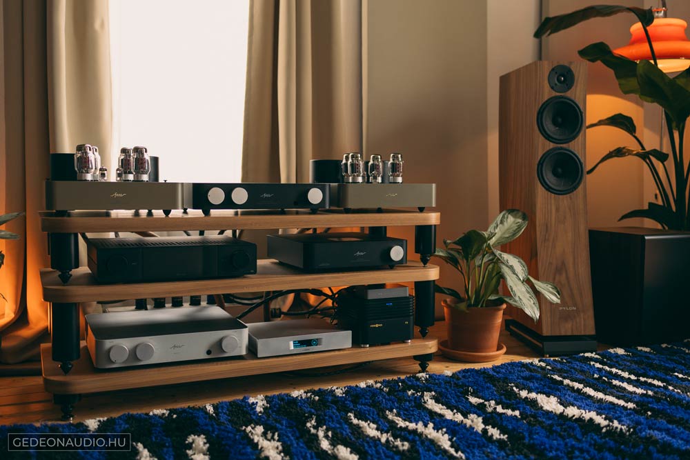 Fezz EVO Olympia végfok erősítő Pylon Jasper 25 MKII hangfal gedeon audio