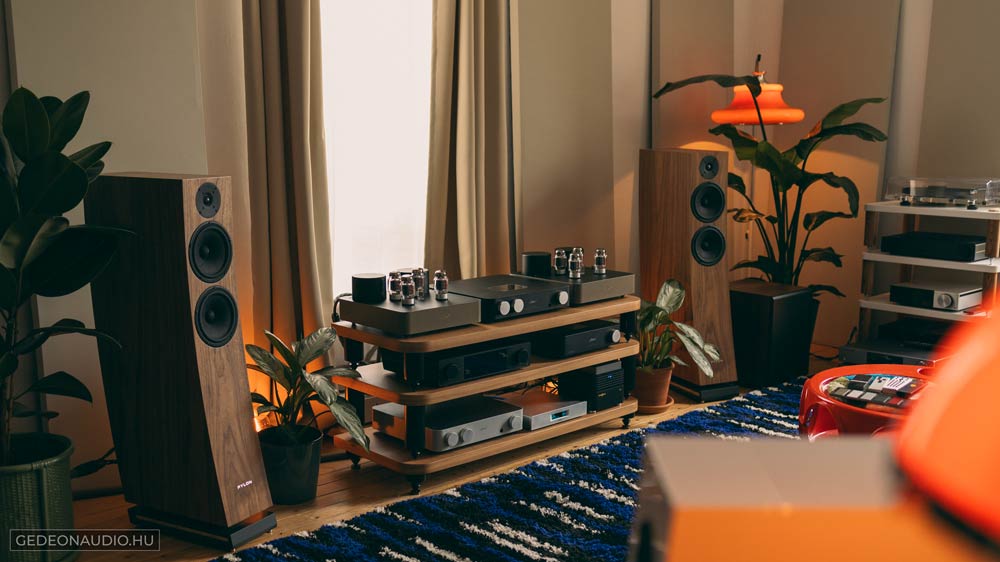 Fezz EVO Olympia végfok erősítő Pylon Jasper 25 MKII hangfal gedeon audio