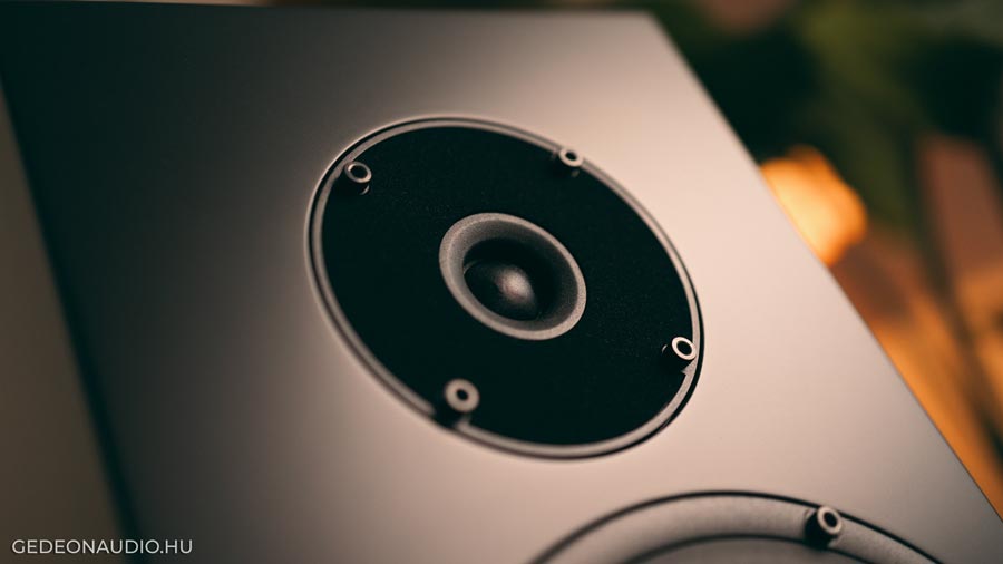 Pylon Audio Diamond Monitor 18 MKII hangfal előlnézet