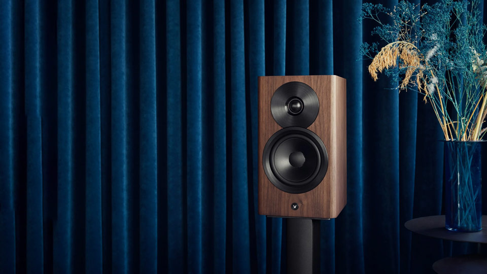 Dynaudio Focus 10 Aktív hangfal dió lifestyle Gedeon Audio