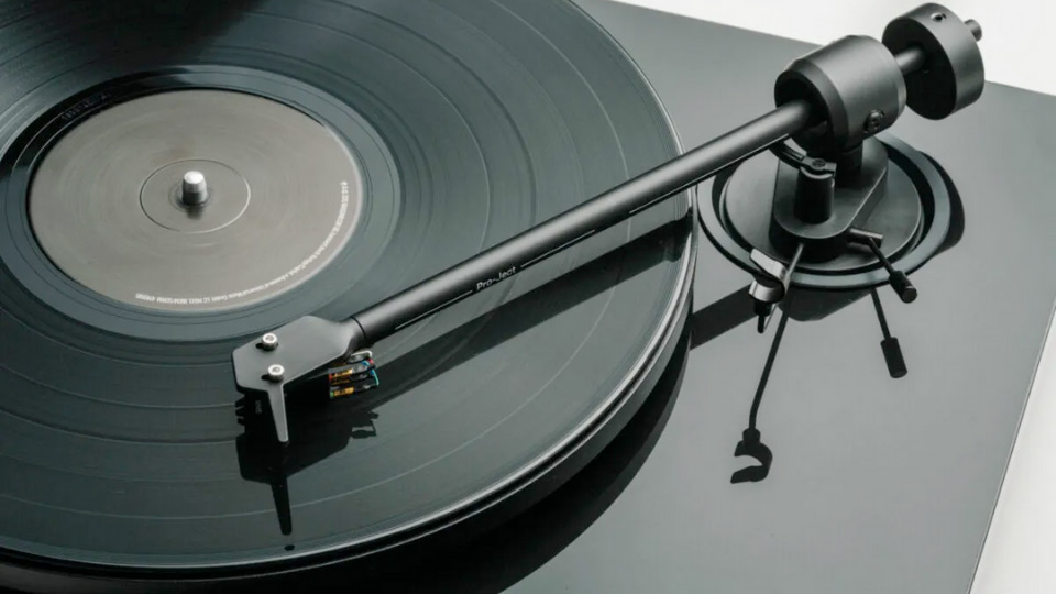 Pro-Ject E1.2 Plug & Play lemezjátszó fekete Gedeon Audio