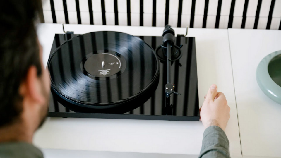 Pro-Ject E1.2 Plug & Play lemezjátszó fekete Gedeon Audio